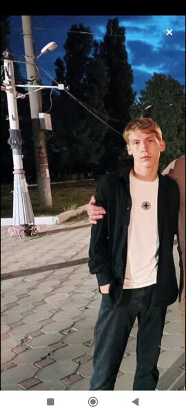  ,   Artyom, 20 ,   ,   