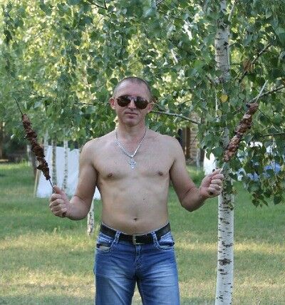  7958640  Vitalik, 39 ,    