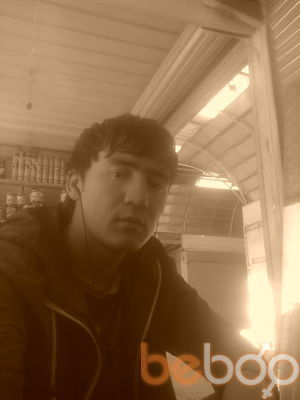  -,   Baha, 32 ,   