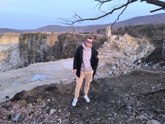  ,   Maksim, 24 ,   ,   , c , 