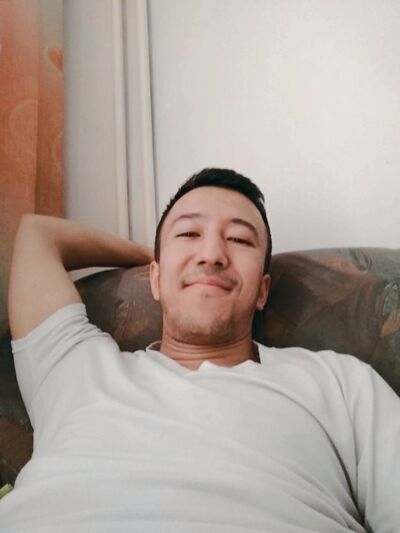  ,   Sam, 33 ,   ,   , c , 
