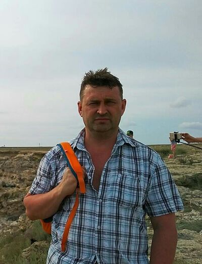  ,   Vadim, 52 ,   