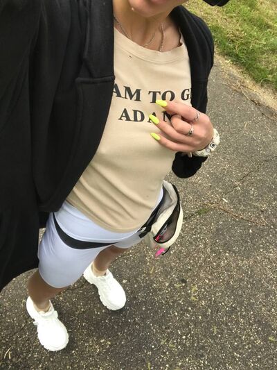  ,   Erika, 31 ,     , c 