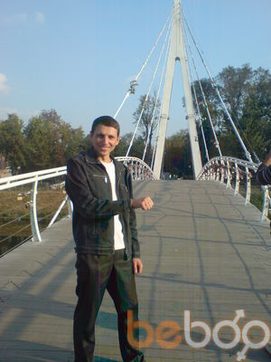  ,   Viktor, 38 ,   