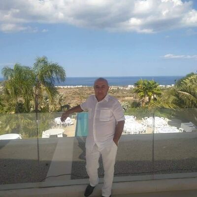  Warszawa,   Arman, 44 ,   ,   
