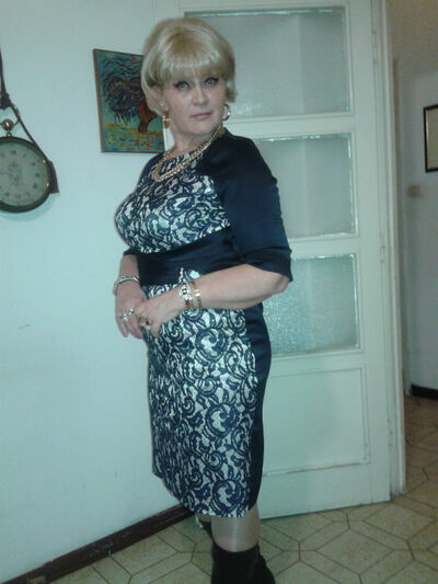  ,   Scarllet, 61 ,     , c 