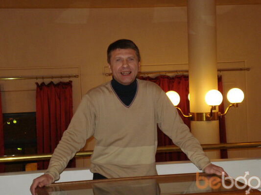  ,   Leoo, 52 ,     , c 