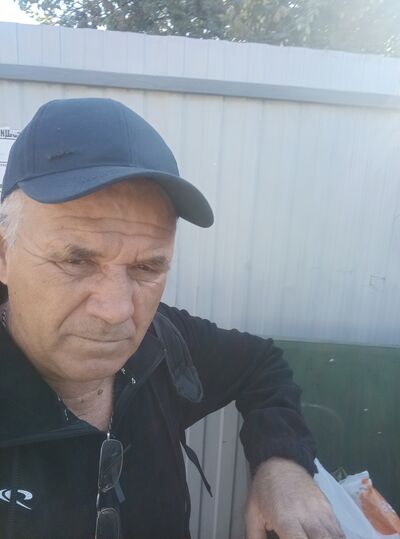  ,   Gena, 62 ,   ,   