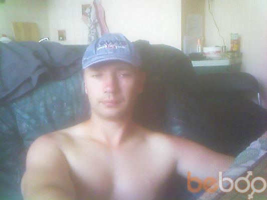  ,   Viktor, 42 ,   