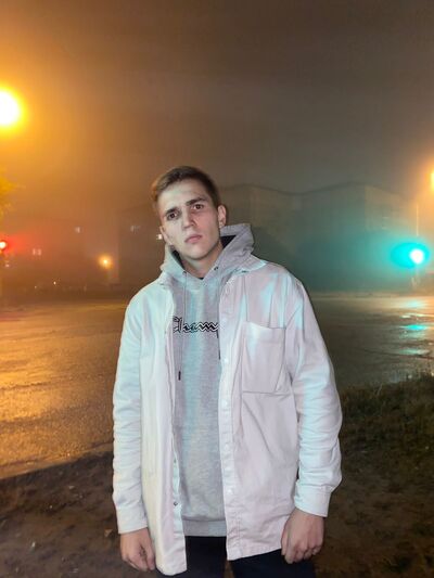  ,   Vladislav, 25 ,   ,   