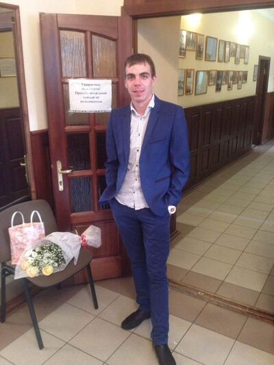  ,   Anton, 39 ,   ,   