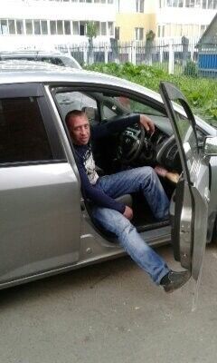  ,   Serqei, 49 ,  