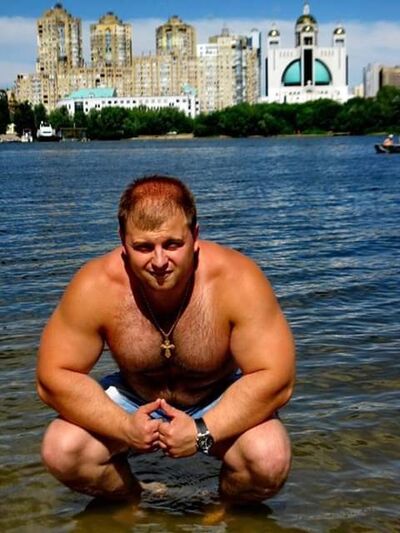  ,   Malik, 44 ,   