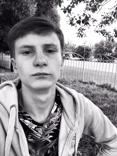  ,   Maksim, 21 ,   ,   