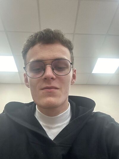  ,   Leonid, 19 ,   ,   