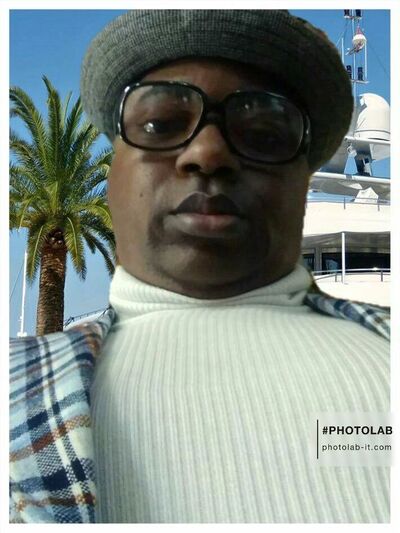  ,   DJ HILARY, 40 ,     , c , 