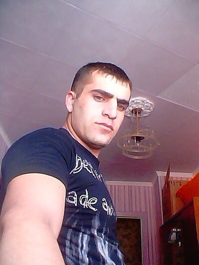  ,   Arman, 33 ,   ,   , c 
