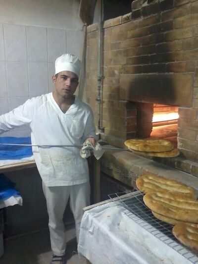  ,   Ruslan, 37 ,   ,   , c 