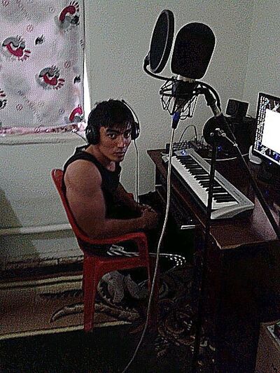  ,   SHaxzoD, 32 ,   