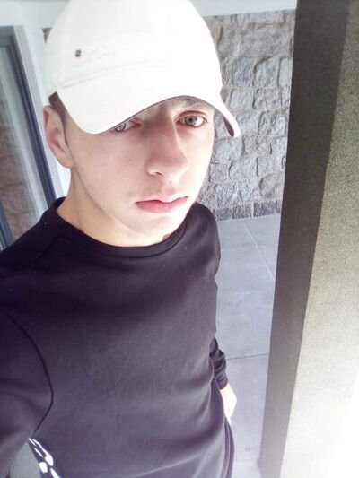  Bielany Wroclawskie,   Ivan, 28 ,   ,   
