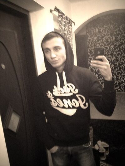  ,   Roman, 33 ,   