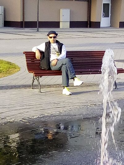  ,   Tomas, 47 ,   ,   , c 