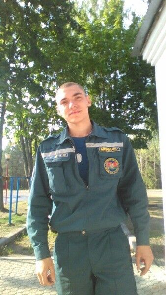  7646180  Alex, 28 ,    