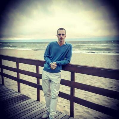  ,   Denis, 32 ,   ,   , c 