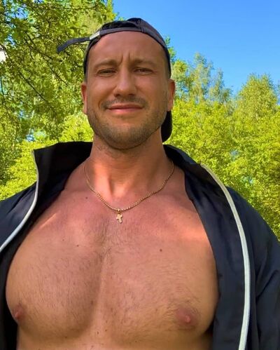  ,   Alexander, 46 ,   ,   