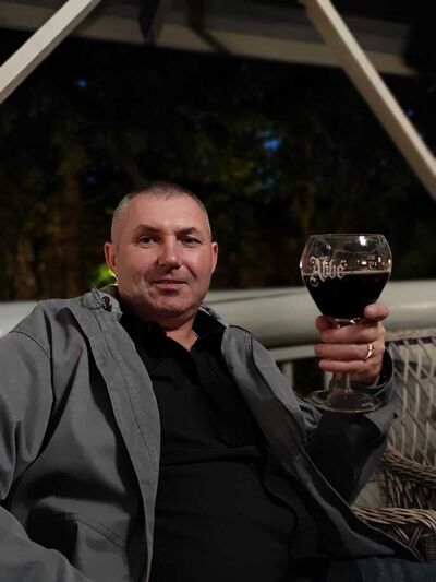  ,   Ruslan, 44 ,   ,   , c 