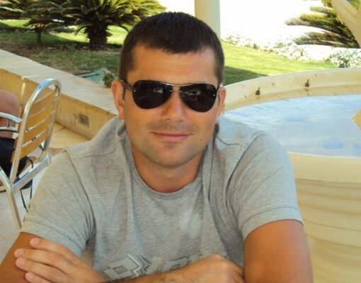  ,   Artem, 40 ,   ,   