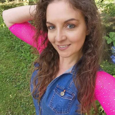  ,   Isabelle, 42 ,   ,   