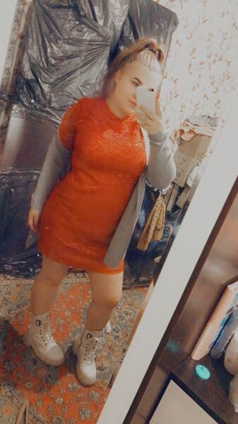  ,   Stasia, 24 ,   