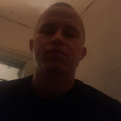 ,   Viktor, 26 ,   ,   , c , 