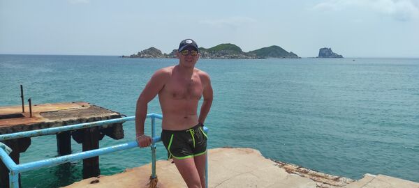  ,   Alexandr, 40 ,   ,   , c 