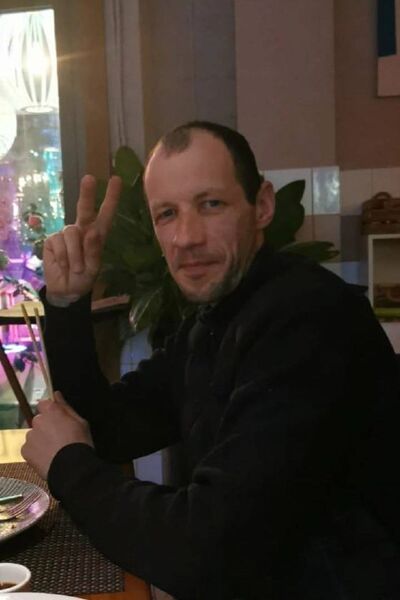  ,   Stani, 42 ,   ,   