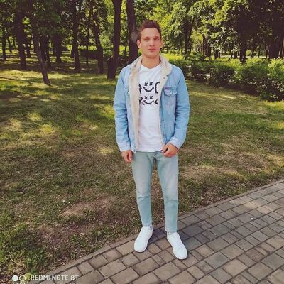  Frankfurt am Main,   Oleksii, 26 ,   ,   