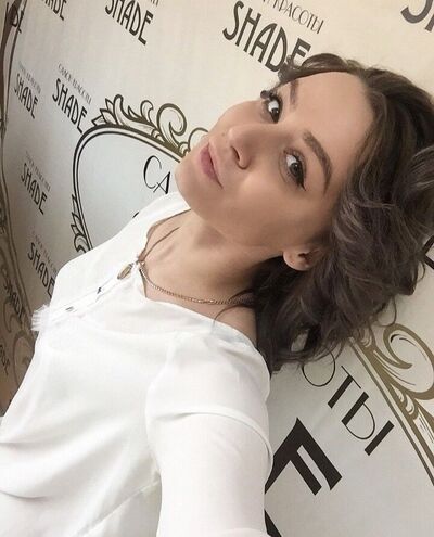  ,   Cristina, 28 ,   ,   , c , 