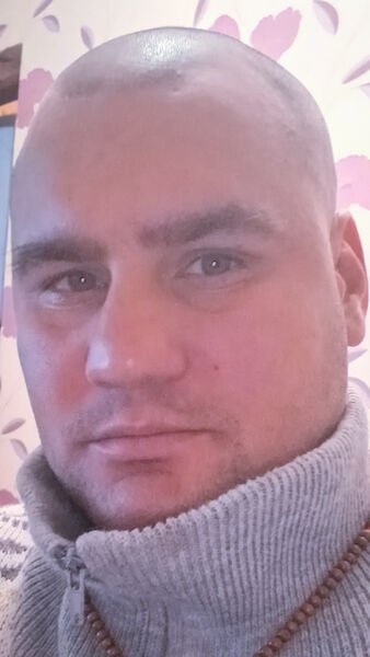  ,   Artiom, 38 ,   ,   