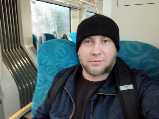  ,   Mikhail, 47 ,   ,   
