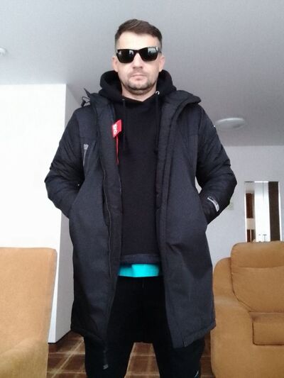  ,   Alex, 47 ,   ,   