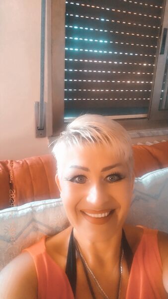  ,   Elena, 47 ,   c 
