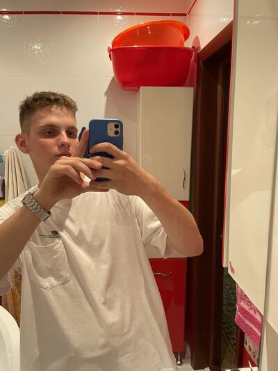  ,   Andrew, 22 ,   ,   , c 