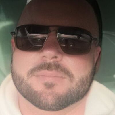  ,   Alex, 40 ,  