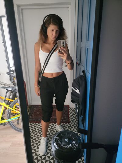  ,   Darya, 34 ,   ,   