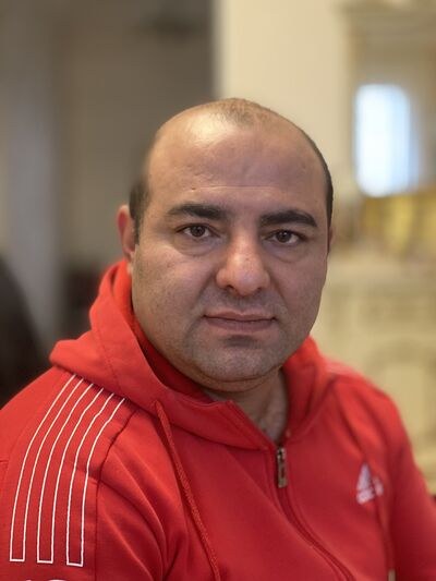  ,   Grigor, 43 ,   ,   