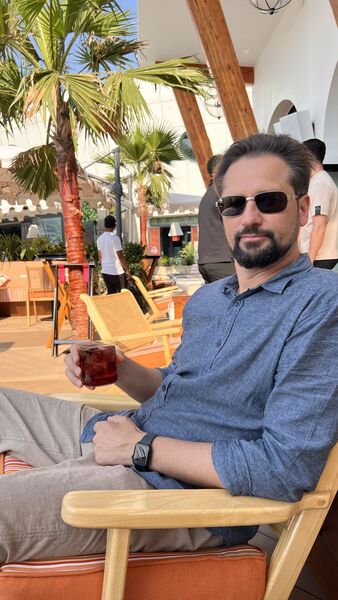  ,   Anton, 39 ,   ,   , c 