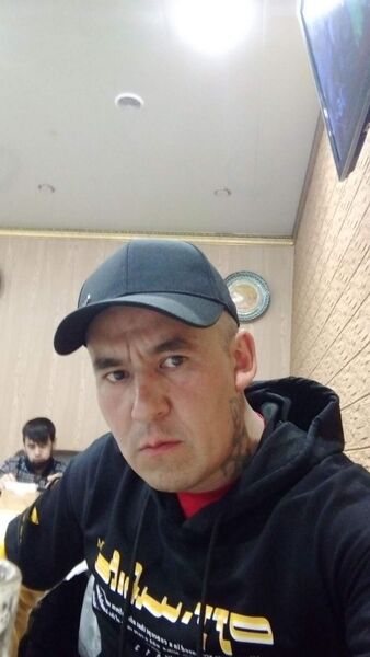  ,   Leonid, 43 ,   ,   