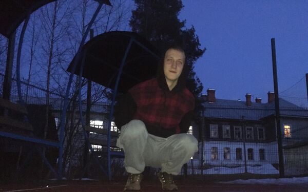  -,   Ilya, 20 ,   ,   