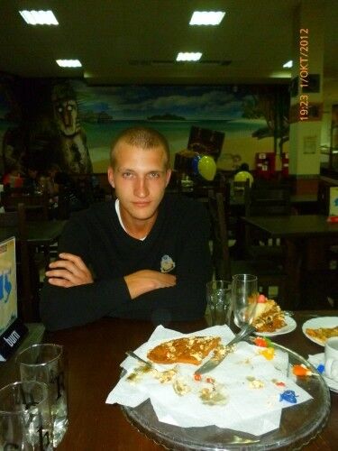  ,   Alex, 37 ,   